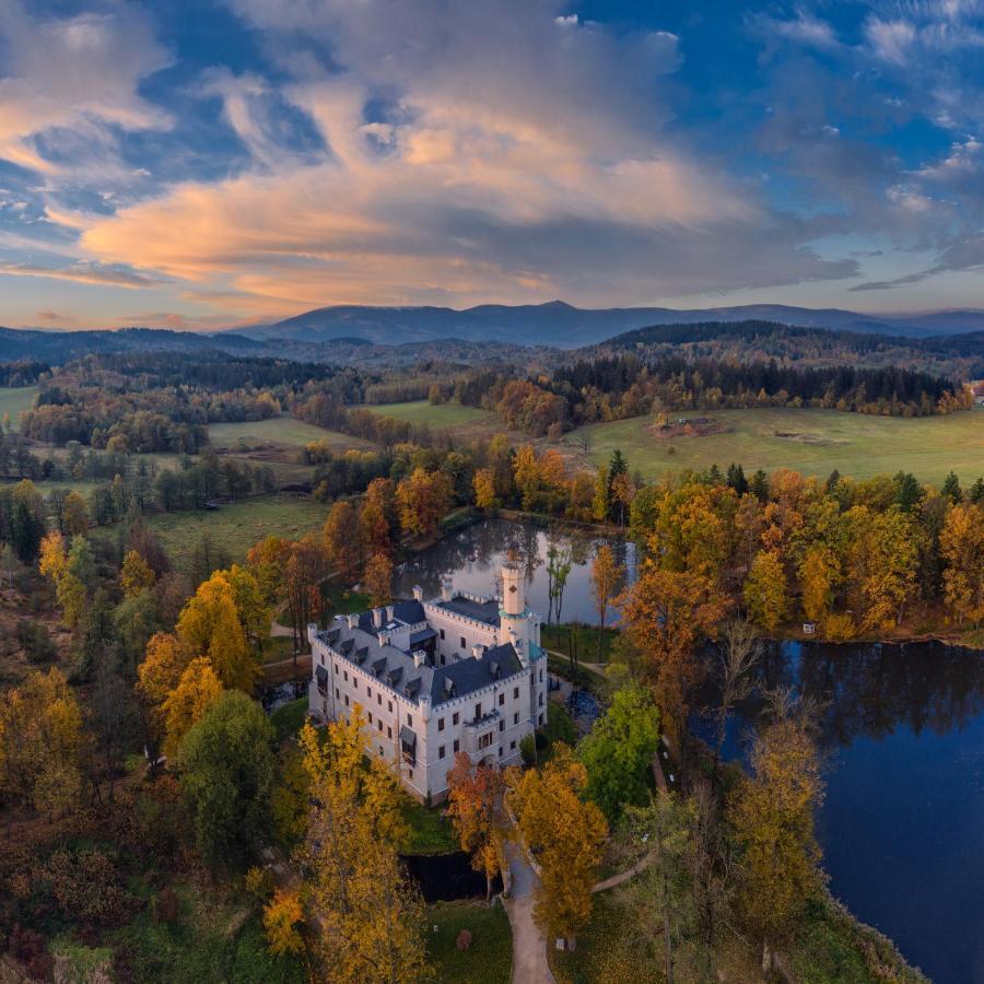 لومنيكا Zamek Karpniki Schloss Fischbach المظهر الخارجي الصورة